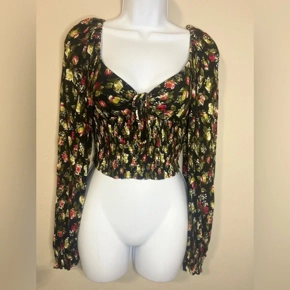 Urban Outfitters Cropped Floral Top Size Small - Picture 4 of 12